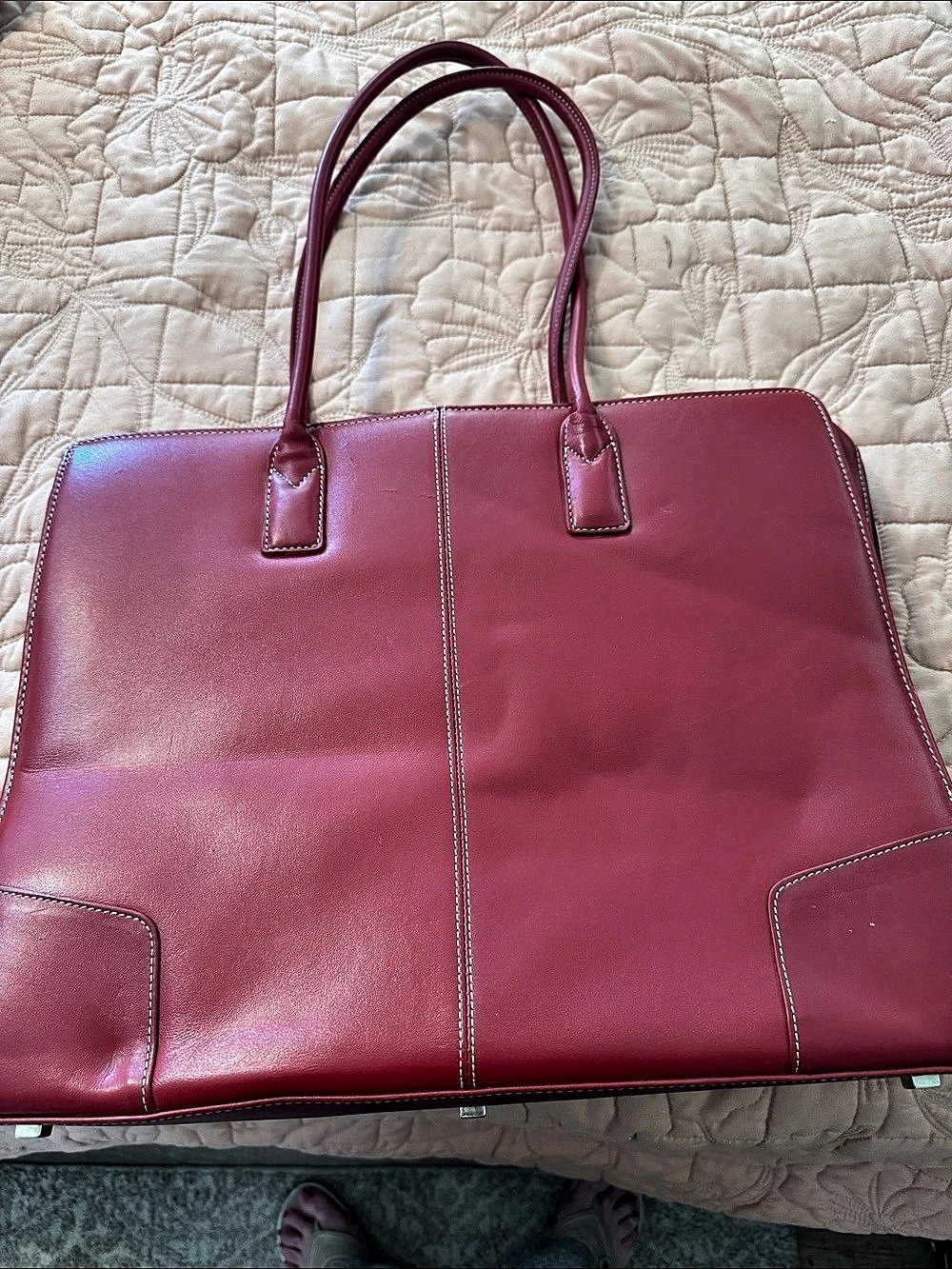 Targus Jackie Leather Notebook Tote Red Laptop Bag